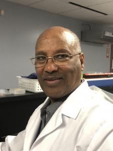 Dr. Tesfaye Belay，生物学学士学位教授